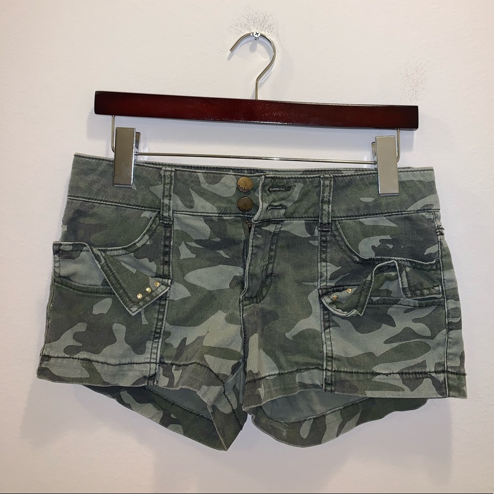 No Boundaries Juniors Green Camo Jean shorts sz 9 - Picture 2 of 9
